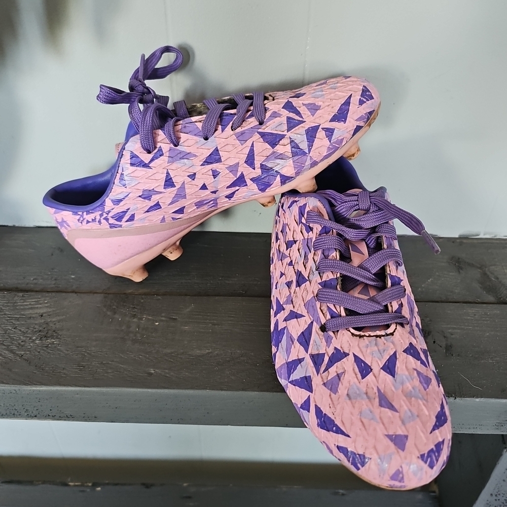 Stylish Pink and Purple Women's Soccer Cleats